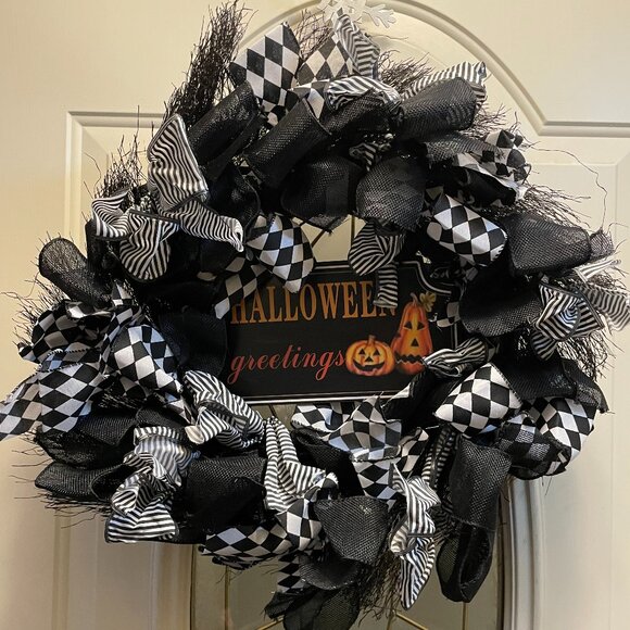 Halloween Wreath NWOT - Picture 1 of 2